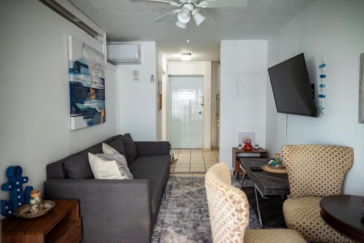 Steps From Foxwoods- Beachfront Retreat With Pools San Juan Exterior photo